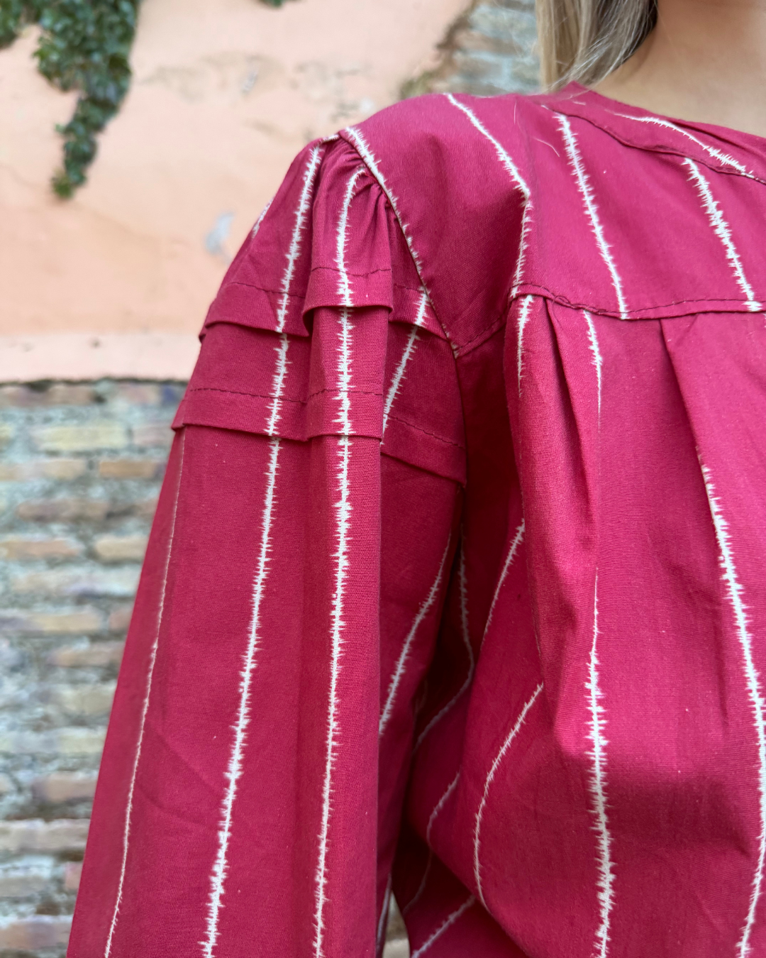 Blusa Aquitania burdeos
