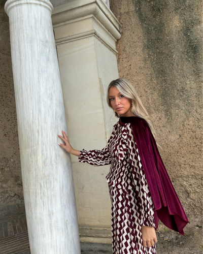 Capa Sanabria granate