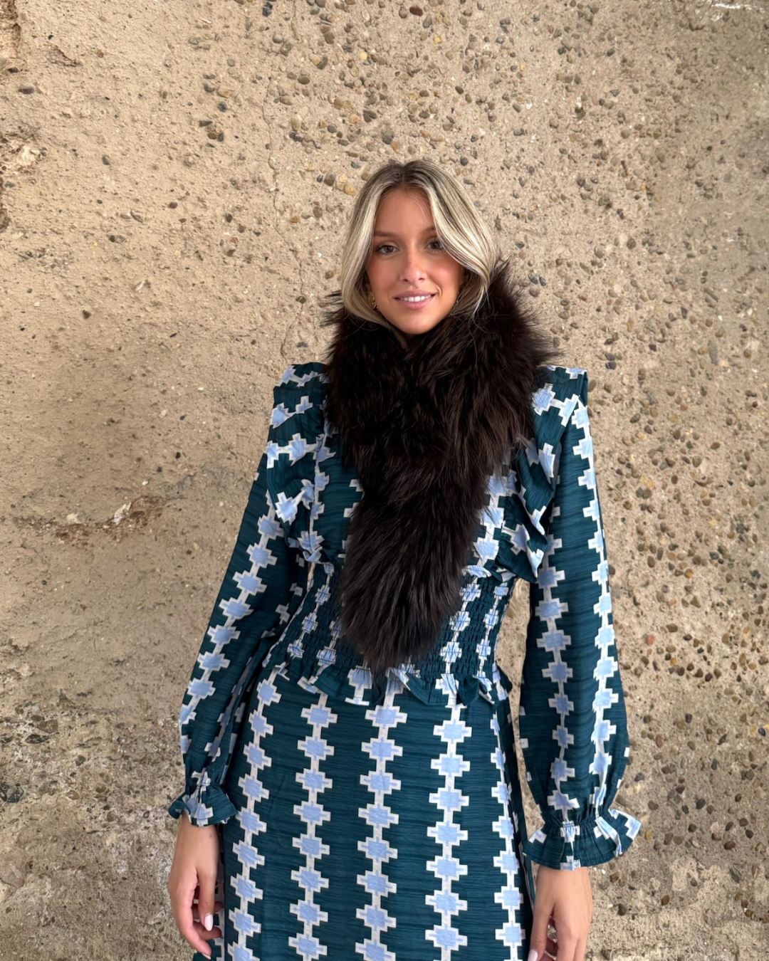 Cuello Zurich marrón