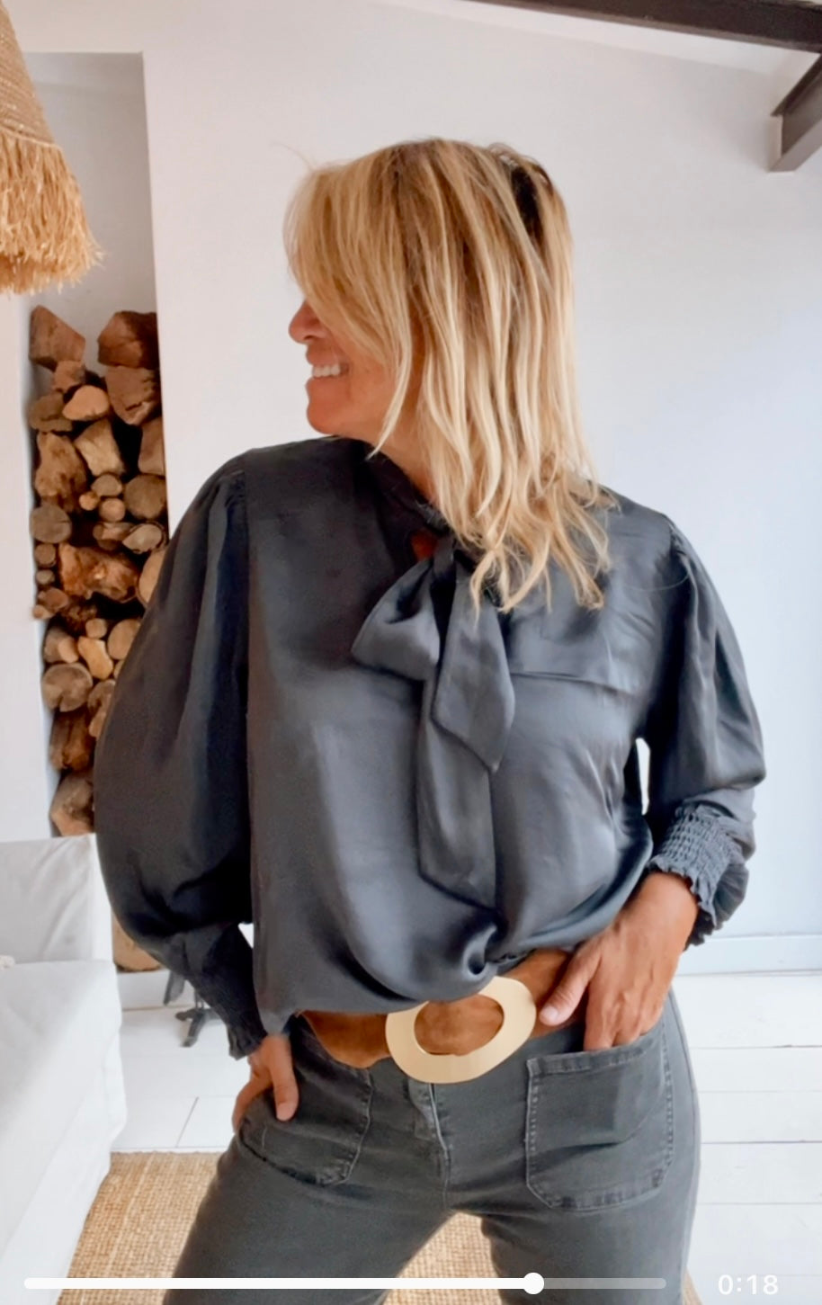 Blusa Sofía  lazo gris