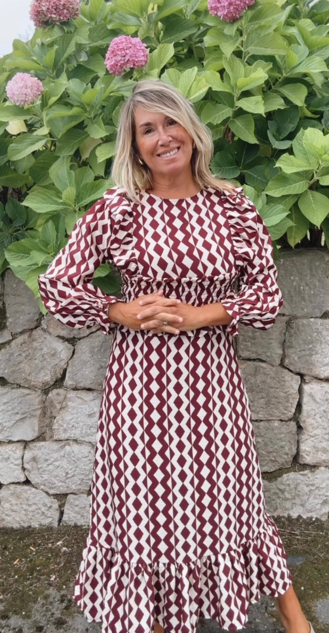 Vestido Covadonga burdeos