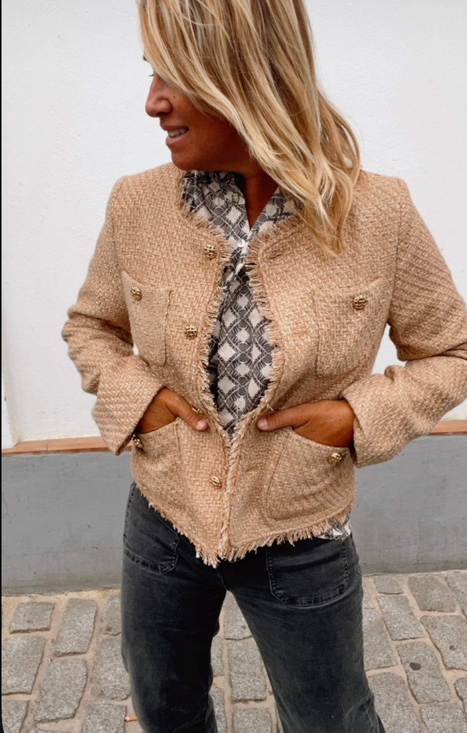 Chaqueta tweed beige