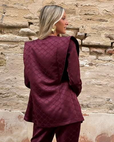 Traje Versalles