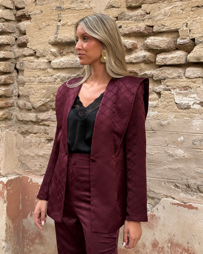 Traje Versalles