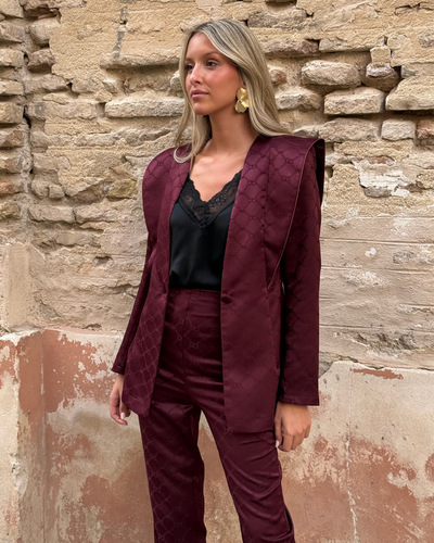 Traje Versalles