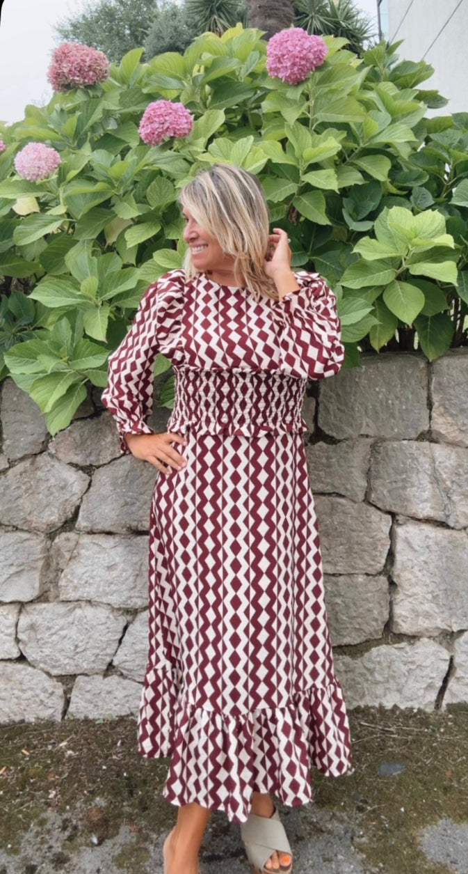 Vestido Covadonga burdeos