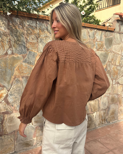 Camisa Mogrovejo camel