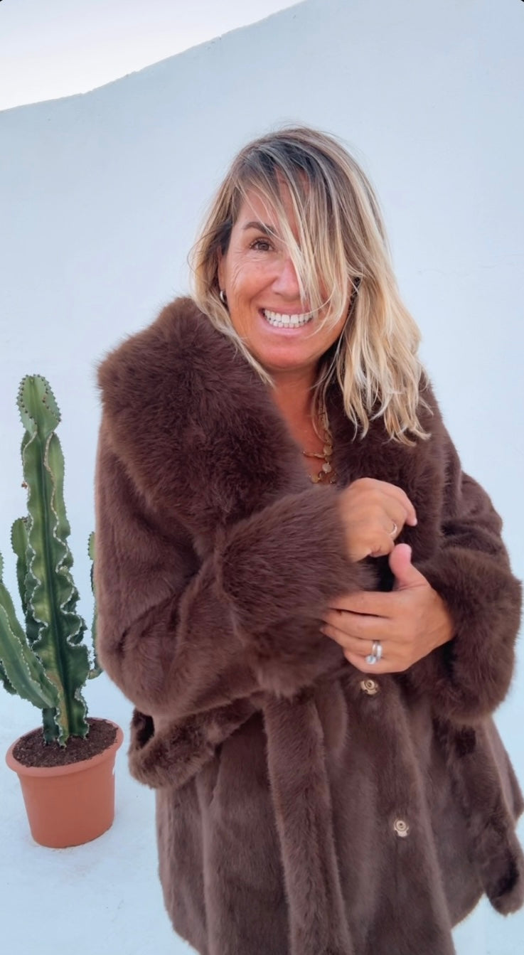 Abrigo Dakota chocolate