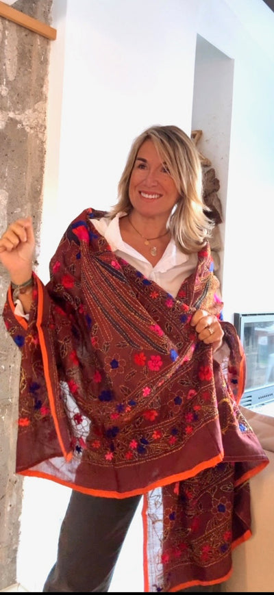 Pañuelo Fiore chocolate