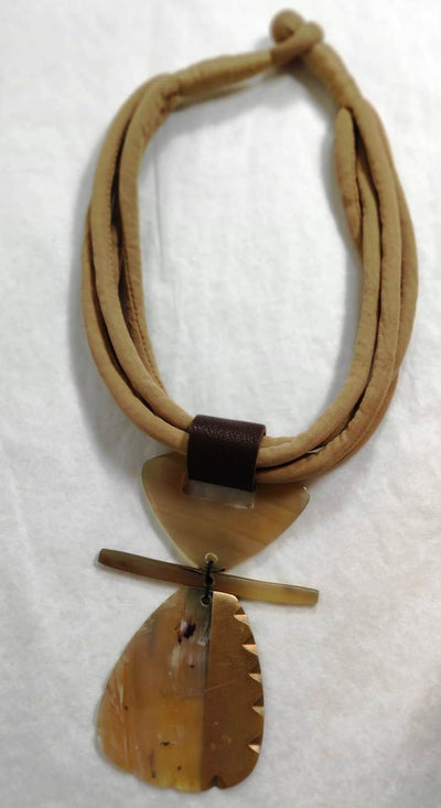 Collar Suances