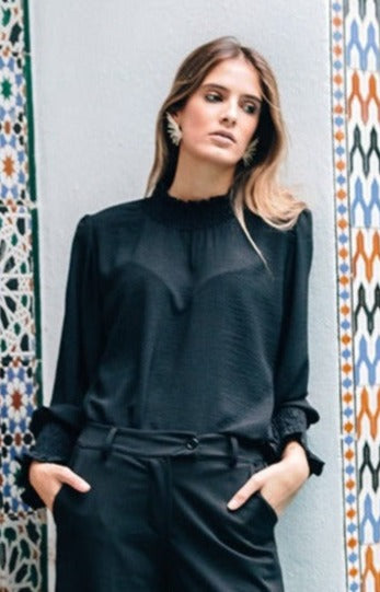 Blusa Isabella Negra